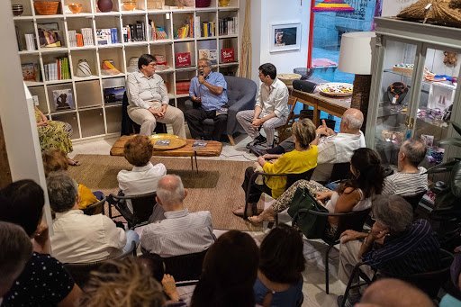 Presentacion del libro "Una nacion a la deriva" - España